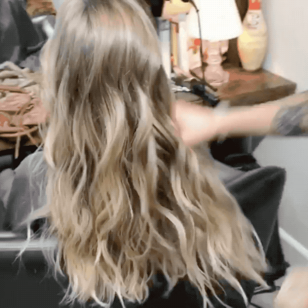 hair) is known for cutting cool-girl lobs and bobs on cali babes